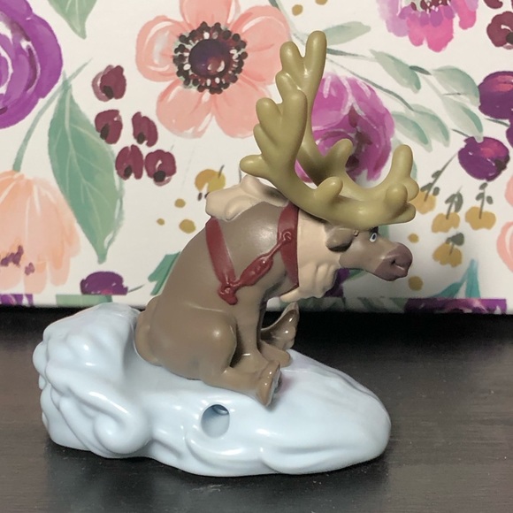 Disney Frozen 2 Sven Loose Figure McDonalds 2019 Happy Meal Toy - Picture 2 of 4